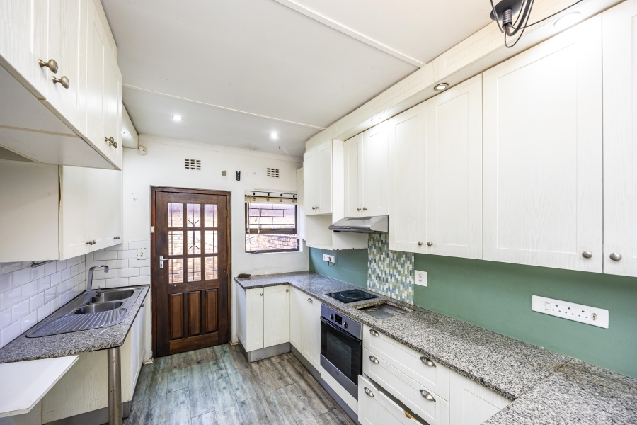 4 Bedroom Property for Sale in Nahoon Valley Park Eastern Cape